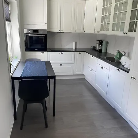 Spacious 4 Bedroom Perfect For Big Groups For Wc Apartment *